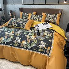 Universal Bedding Quilt Cover