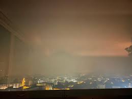 Incendies en Gironde : Bordeaux se réveille dans la fumée, appel à ne pas  déranger les pompiers