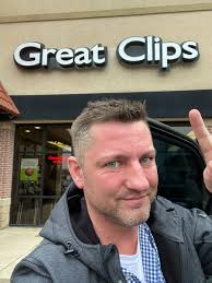 We're open evenings and weekends, no appointments necessary! Great Clips On Twitter Happy Nationalhaircutday We Re Celebrating The Uniqueness Of All Styles Of Hair By Sharing Some Of Your Favorite Haircuts Https T Co Khwyqkksyz