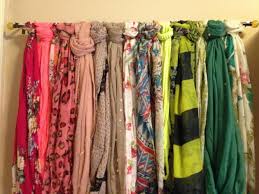 Such a perfect way to take care of an empty wall! Diy Curtain Rod Scarf Storage Elbow Room