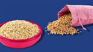 The latter is 5.7 g sugar and 4 g of dietary fiber, the rest is complex carbohydrate. Barley Vs Wheat Health Benefits And Key Differences