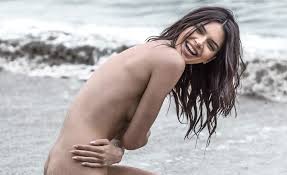 Praia de Dorset nomeada como um dos principais destinos nudistas do mundo »  Os Naturistas