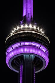 At the top of this tower was placed a metallic antenna signal transmission for radio and television. Cn Tower La Tour Cn Tourcntower Twitter