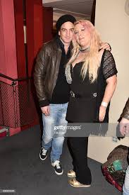 Loft story émission tv : Ludovic Chancel And Loana Petrucciani From Loft Story 1 Attend News Photo Getty Images