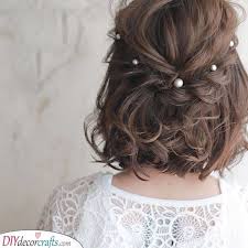 Bob hairstyles are the coolest bridal hairstyle for thin hair. Wedding Hairstyles For Medium Length Hair 30 Wedding Hairstyles
