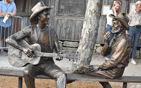 Jerry Jeff Walker, Hondo Crouch Statue Unveiled in Luckenbach TX | Saving  Country Music