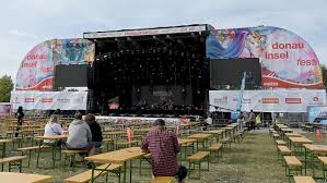 Dates are usually in june, but the 2021 donauinselfest takes place september 17th to 19th. Wiener Donauinselfest Im September Geplant