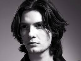 The patch of black hair on a wile male turkeys chest is known as the beard or the spur. 563587 1920x1080 Ben Barnes Actor Black Hair Hair Brown Eyed Wallpaper Jpg Mocah Org
