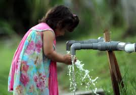 Malaysia now wants to revise the prices set out in the remaining 1962 accord, which gives singapore 250 million gallons of raw water daily at 3 sen per 1,000 gallons, with malaysia buying. Water Crisis Ghazali Kori