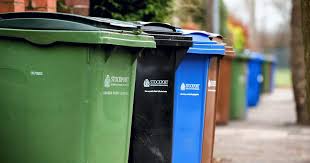 Big changes to bin collections in Stockport amid coronavirus crisis - this  is what you need to know about green bins, blue bins and food waste caddies  - Manchester Evening News