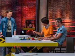 The eight teams compete to create a spectacular brick banquet and at least one supersized masterpiece for the banquet table, including duck and prawn toast, . Zwei Sudtiroler Bei Lego Masters Deutschland 2020 Sudtirol News