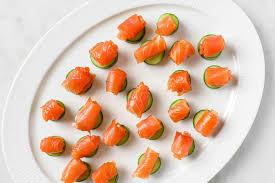 smoked salmon appetizer with cuber