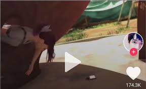 Viimeisimmät twiitit käyttäjältä anime h+ & pron 18+(@promkuma). Link Video Anime Hp Jatuh Girl Stuck In Th Hole 3d Diburu Tiktokers Bikin Penasaran Pedoman Tangerang