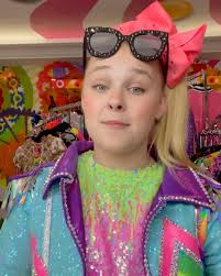Youtuber jojo siwa addressed comments from angry fans over the questionable nickelodeon board game called jojo's juice. Jojo Siwa Addresses Controversy Over Inappropriate Kids Game People Com