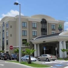 holiday inn express suites ta usf