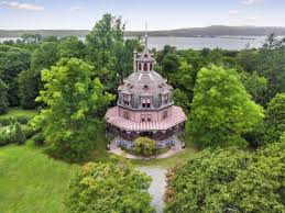 We did not find results for: The Armour Stiner Octagon House