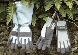 10 Easy Pieces Garden Gloves Gardenista