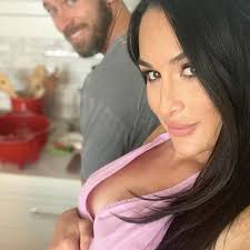 Nikki bella is an american retired professional wrestler, model, and actress. Nikki Bella Gives A Tummy Update In Her Underwear At 33 Weeks Pregnant Polish News