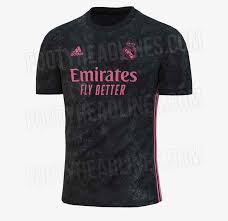 El nuevo tercer kit se presenta en negro con acentos rosas. Real Madrid S Third Kit For The 2020 2021 Season In Detail Real Madrid Sport