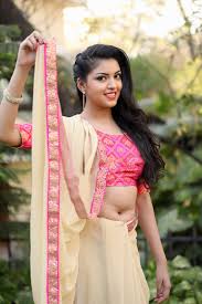 Beauty Galore HD : Yashu Mashetty Hot Navel In Yellow Sari Sensational  Photos
