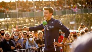 George russell is a british racing driver who was born on 15 february 1998 at king's lynn, norfolk. Formel 1 George Russell Sorgt Fur Gansehaut Moment In Silverstone
