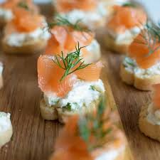smoked salmon canapes with cream cheese