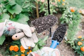How To Top Soil Compost Or Mulch