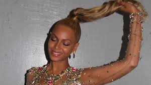 We're talking about hair that makes you do a double take and then double tap. Beyonce S 7 Signature Hairstyles Braids Blonde And Beyond Vogue