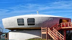 the ufo flying saucer house garden city
