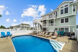 outer banks vacation als with pools