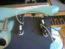 It was produced until 1982 and reissued in 1990. Wire A Fender Mustang Guitar List