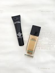primers and foundations for oily skin