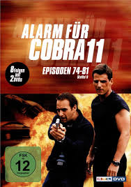 Fans der fernsehserie können in das syndikat die protagonisten ben und semir auf ihren touren begleiten. Alarm Fur Cobra 11 Staffel 9 2 Dvds Cede Com