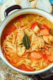 sopa de fideo en noodle soup