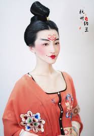 traditional chinese hanfu and makeup of