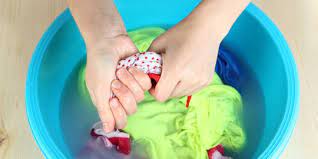 Pewarna pada pakaian, terutama yang masih baru, mudah luntur saat dicuci. Tips Mudah Dan Sederhana Untuk Mencuci Pakaian Olahraga Merdeka Com
