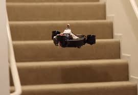 robot aspirador suba las escaleras