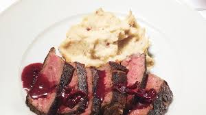 pan seared strip steak with red wine