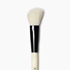 makeup brush guide with brushes for