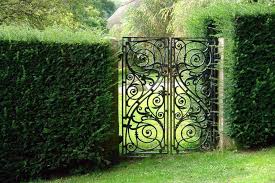 12 Creative Garden Gate Ideas