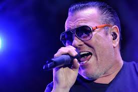 Indie Rock Superfans Smash Mouth Love