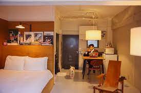 popeye magazine on instagram 物がない と困惑してしまうほど スッキリした部屋 最新号 部屋とシティボーイ で紹介している 中目黒在住のアートディレクター ミュージシャンのハススさんは 必要な ものを必要な分だけ揃え diyを駆使して暮らしています