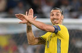 Profile page for ac milan football player zlatan ibrahimovic (striker). Zlatan Ibrahimovic Fussball Star Gibt Kindern Fur Einweihung Seiner Statue Schulfrei Fussball Stuttgarter Zeitung