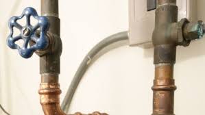 how to shut off water valves