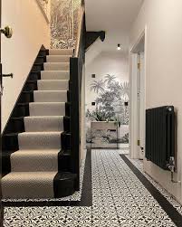 17 beautiful victorian hallway ideas to
