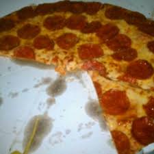 thin crust pizza pepperoni
