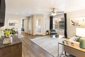 camelback east apartments for