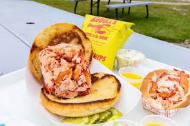lobster roll spots close for the 2023