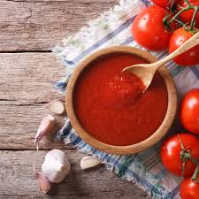 une sauce tomate