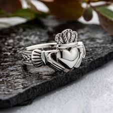 sterling silver celtic claddagh ring at